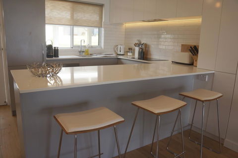 Cottesloe Beachfront Ocean View Apartment - Accommodation Perth 13