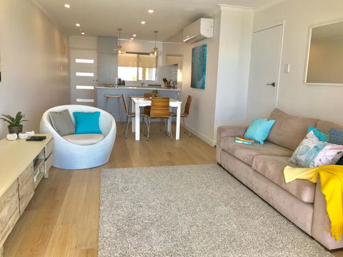 Cottesloe Beachfront Ocean View Apartment - Accommodation Perth 7