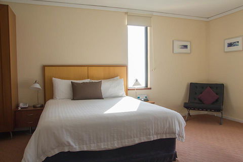 Ocean Beach Hotel - Accommodation Perth 1