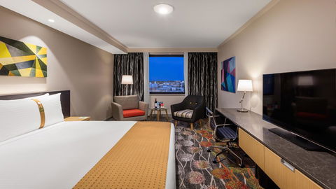Holiday Inn Perth City Centre, An IHG Hotel - Accommodation Perth 2