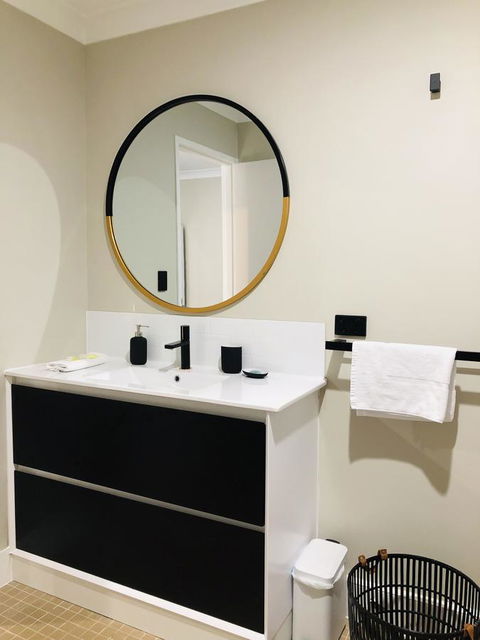 West Beach Lagoon 220 Stylish And Cozy - Perth Resorts 13