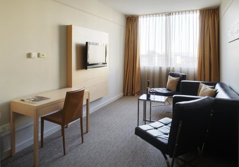 Quality Hotel Ambassador Perth - Accommodation Perth 25