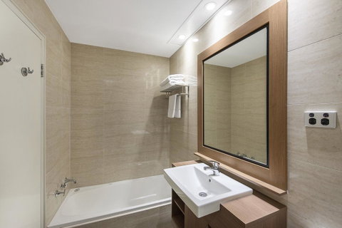 Quality Hotel Ambassador Perth - Accommodation Perth 13