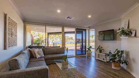 Starboard Views Kalbarri - River Front Apartment - Perth Resorts 0
