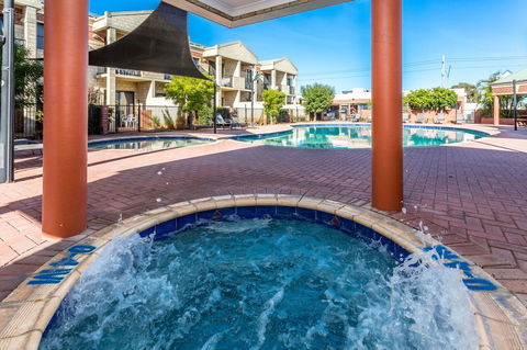 Country Comfort Perth - Perth Resorts 35