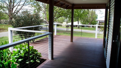 Karri Mia Chalets And Studios - Perth Resorts 32