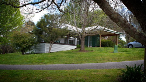 Karri Mia Chalets And Studios - Perth Resorts 24