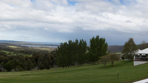 Karri Mia Chalets And Studios - Perth Resorts 5