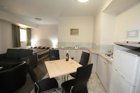 Comfort Inn & Suites Goodearth Perth - Accommodation Perth 24