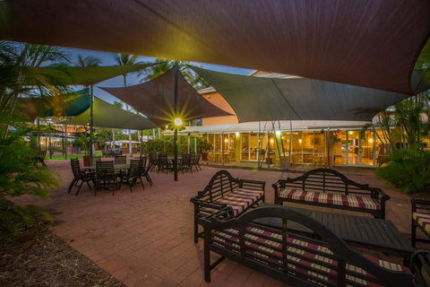 The Continental Hotel - Accommodation Perth 11