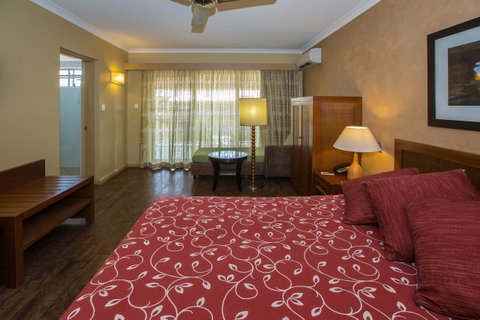 The Continental Hotel - Accommodation Perth 32