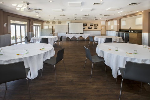 The Continental Hotel - Accommodation Perth 19