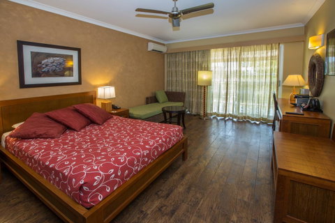 The Continental Hotel - Accommodation Perth 1