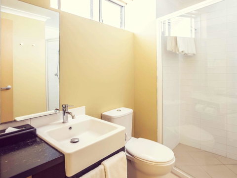 The Continental Hotel - Accommodation Perth 41