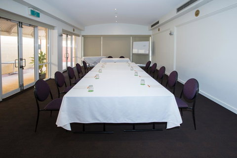 The Continental Hotel - Accommodation Perth 23