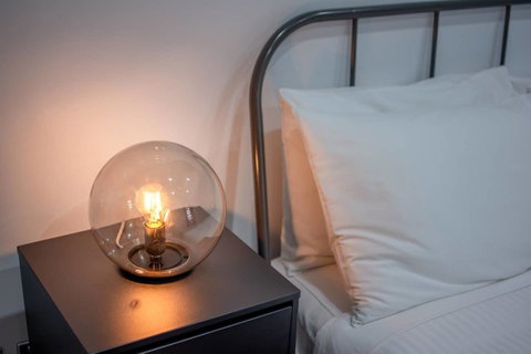 Inner City Stylish Apt Walk To Green Square - Accommodation Perth 9