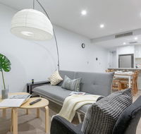 Inner City Stylish apt Walk to Green Square - Accommodation Perth