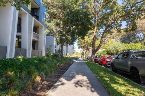Inner City Stylish Apt Walk To Green Square - Accommodation Perth 15