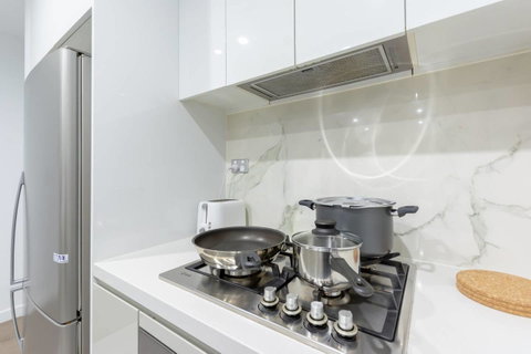 Inner City Stylish Apt Walk To Green Square - Accommodation Perth 19