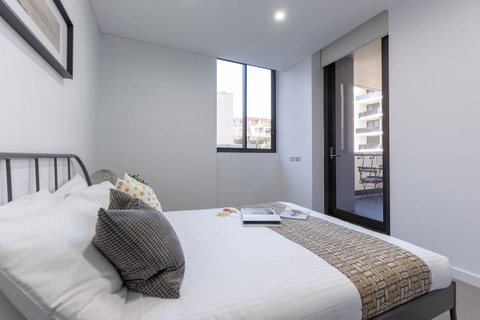 Inner City Stylish Apt Walk To Green Square - Accommodation Perth 8