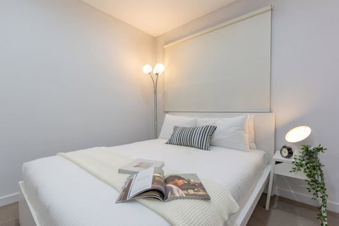 Inner City Stylish Apt Walk To Green Square - Accommodation Perth 18