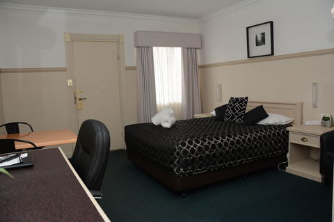 Ben Chifley Motor Inn - Accommodation Perth 15