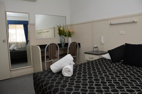 Ben Chifley Motor Inn - Accommodation Perth 18
