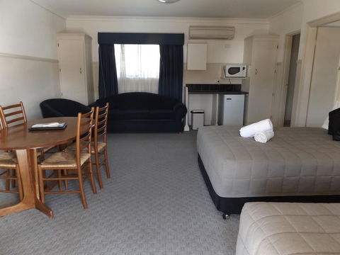 Ben Chifley Motor Inn - Accommodation Perth 24