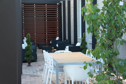 Crossroads Hotel - Accommodation Perth 28