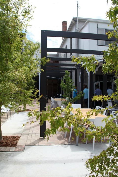 Crossroads Hotel - Accommodation Perth 0