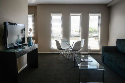 Crossroads Hotel - Accommodation Perth 16