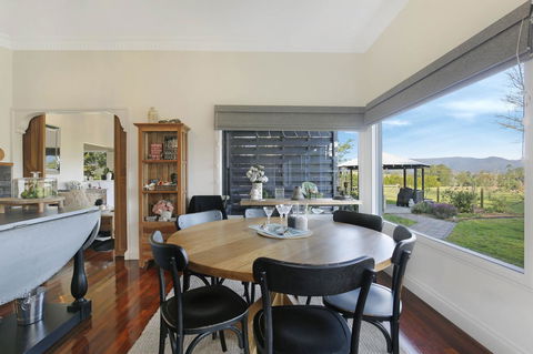 Romanz In The Valley (Luxury B&B) - Perth Resorts 18