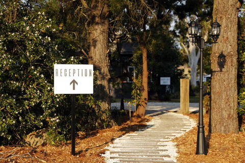 Romanz In The Valley (Luxury B&B) - Perth Resorts 37