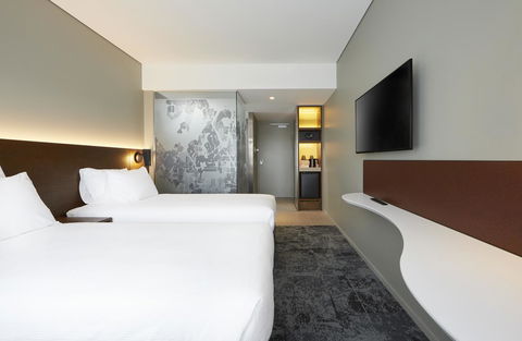 Holiday Inn Express Sydney Airport, An IHG Hotel - Perth Resorts 7