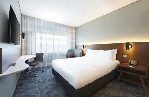 Holiday Inn Express Sydney Airport, An IHG Hotel - Perth Resorts 4
