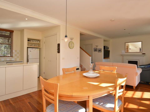 Villa 2br Prosecco Villa Located Within Cypress Lakes Resort - Accommodation Perth 6