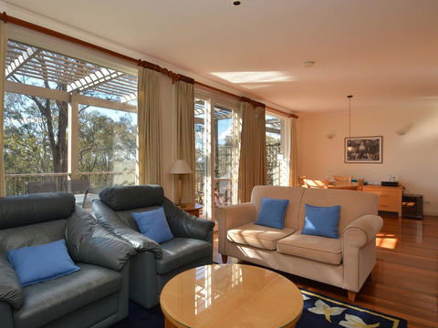 Villa 2br Prosecco Villa Located Within Cypress Lakes Resort - Accommodation Perth 3