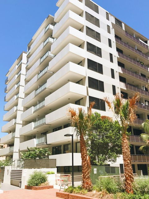 Modern & Cosy 2-Bedroom Apartment Hornsby - Accommodation Perth 1