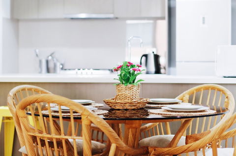 Modern & Cosy 2-Bedroom Apartment Hornsby - Accommodation Perth 7