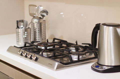 Modern & Cosy 2-Bedroom Apartment Hornsby - Accommodation Perth 10