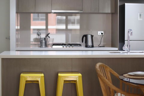 Modern & Cosy 2-Bedroom Apartment Hornsby - Accommodation Perth 8