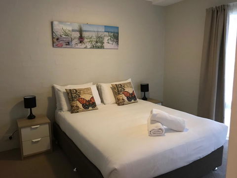 Mariner Bay Apartments - Accommodation Perth 11