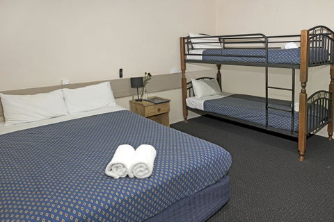 Banjo Paterson Inn - Accommodation Perth 11