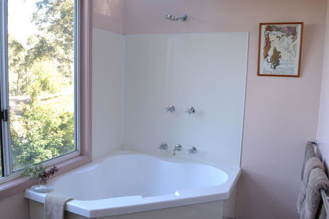 Bundle Hill Cottages - Accommodation Perth 26