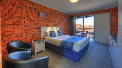 Pelican Motor Inn - Accommodation Perth 2