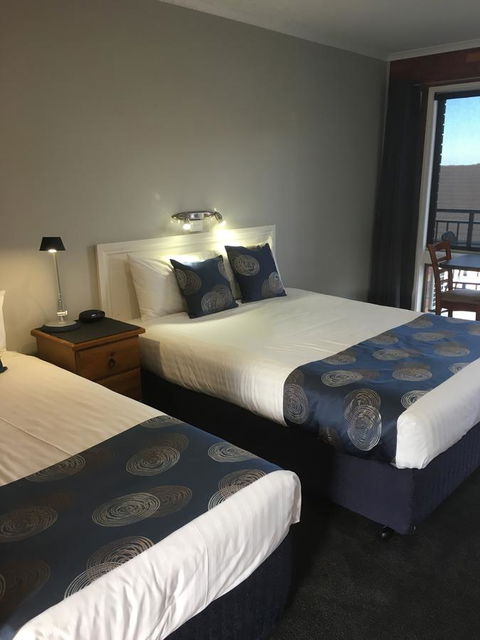 Pelican Motor Inn - Accommodation Perth 6