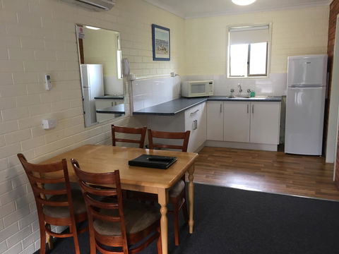 Pelican Motor Inn - Accommodation Perth 13