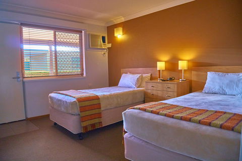 Hunter Oasis - Perth Resorts 15