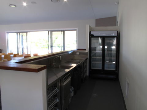 Hunter Oasis - Perth Resorts 5