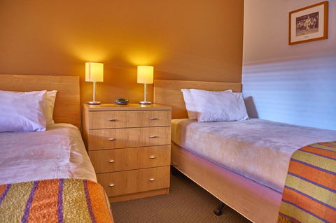 Hunter Oasis - Perth Resorts 20